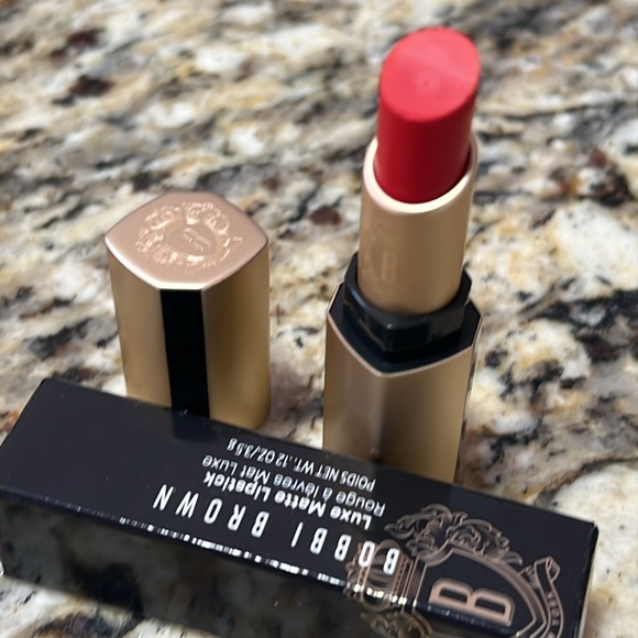 💕⚡️Traffic Stopper Bobbi Brown Luxe Matte Lipstick - Picture 4 of 10